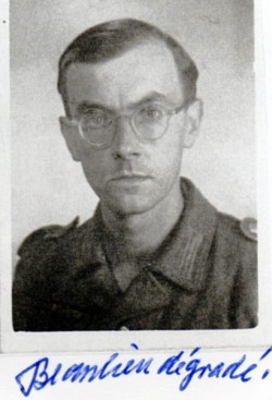 "Beaulieu dégradé" inscrit sur la photo de 1943 par mon père.