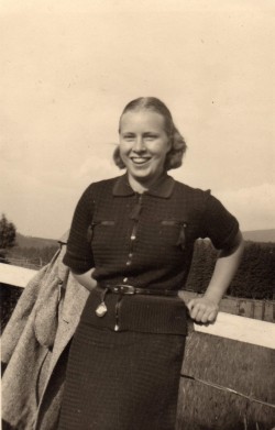 Eva John Gordon vers 1942