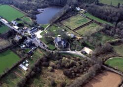 Vue aérienne de l'abbaye du Relecq
